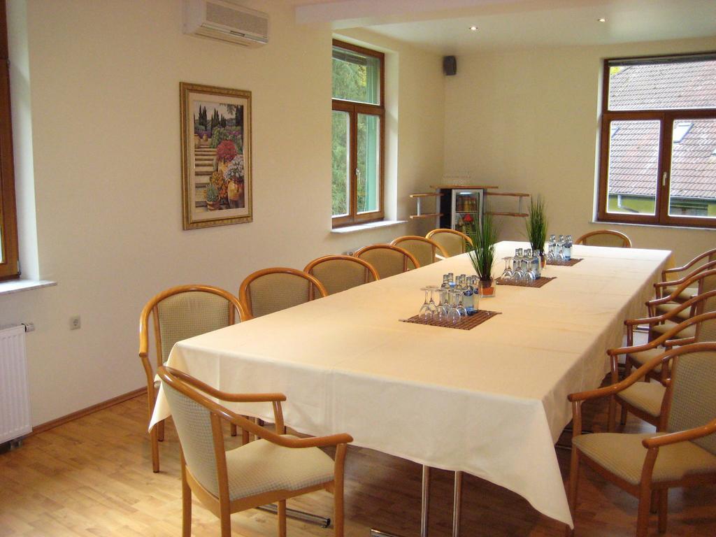 Hotel Scheid Шрисхайм Стая снимка