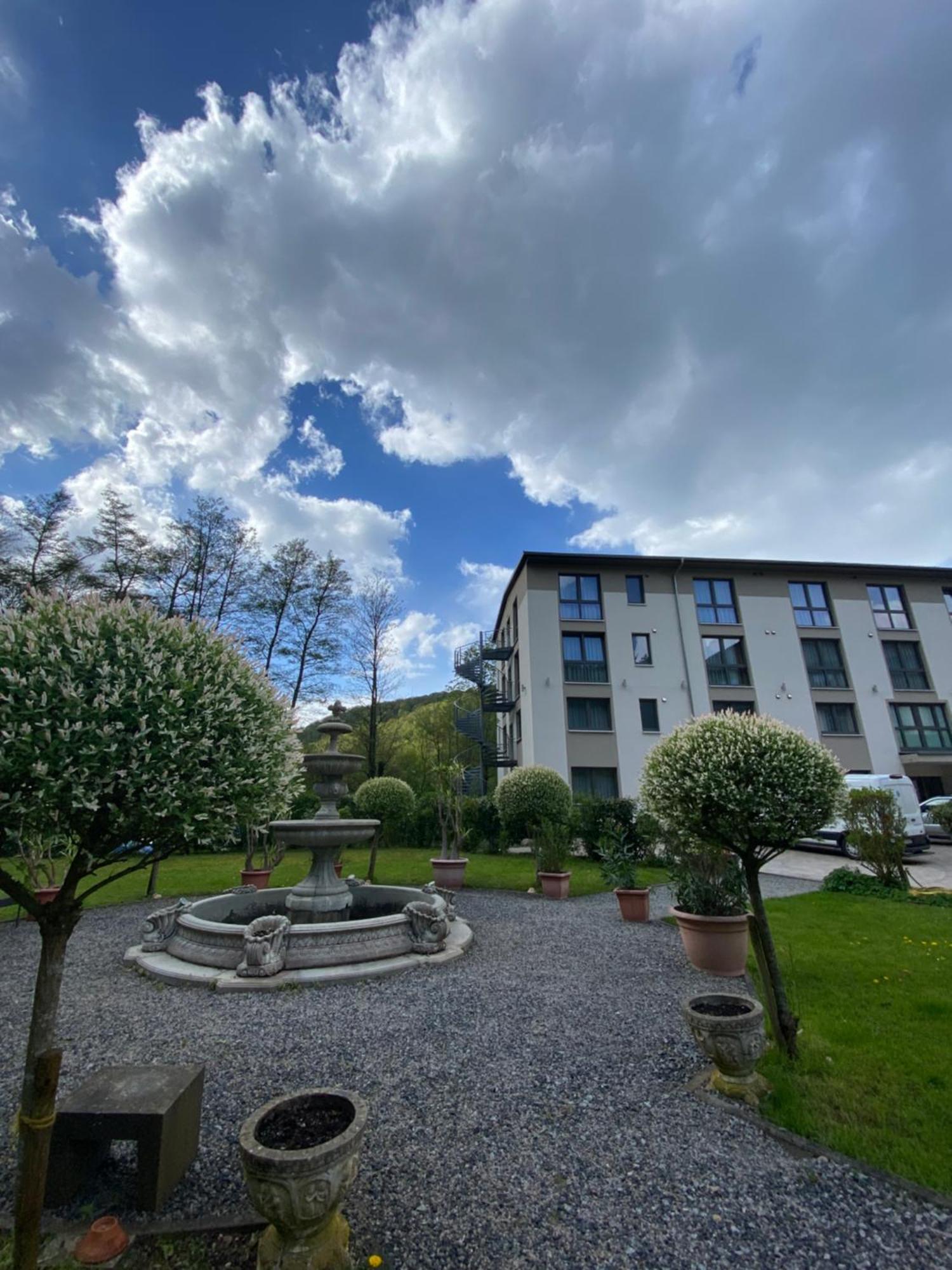 Hotel Scheid Шрисхайм Екстериор снимка