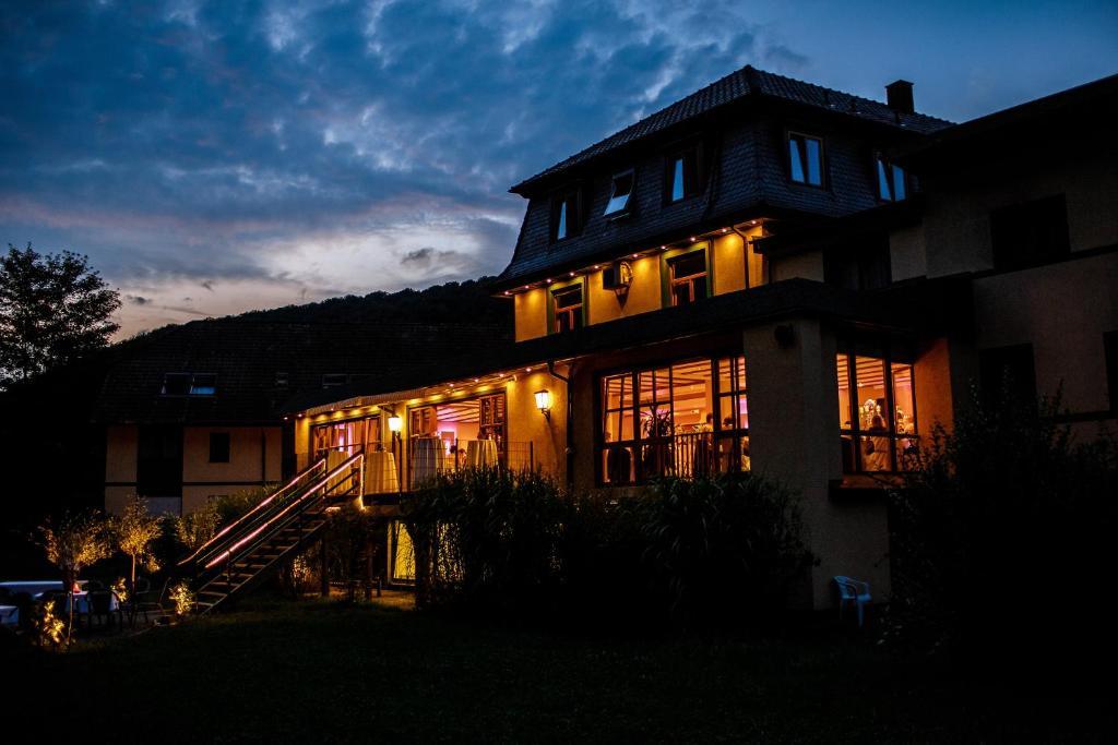 Hotel Scheid Шрисхайм Екстериор снимка